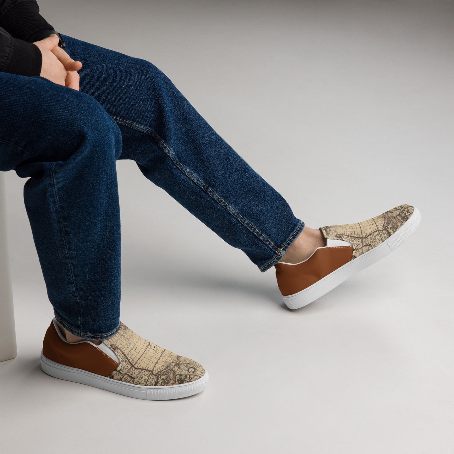 Men’s slip-on canvas shoes