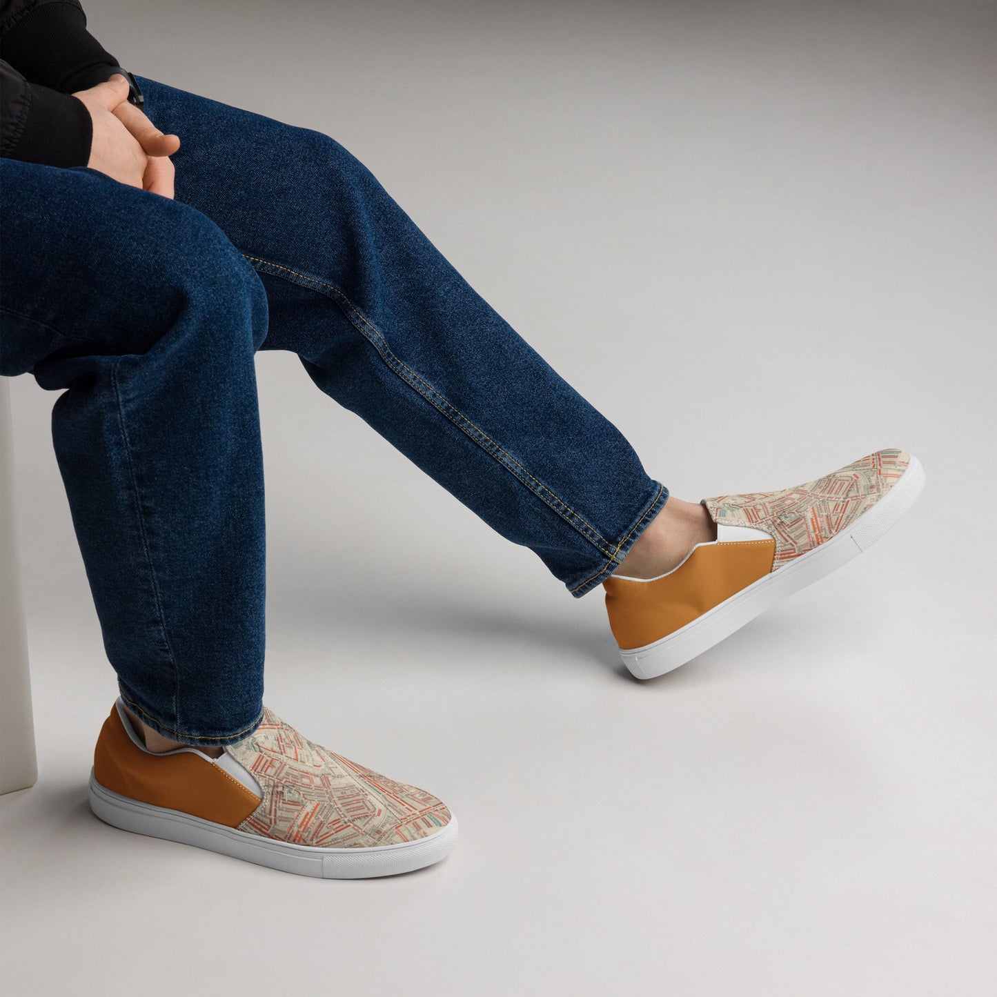 Men’s slip-on canvas shoes